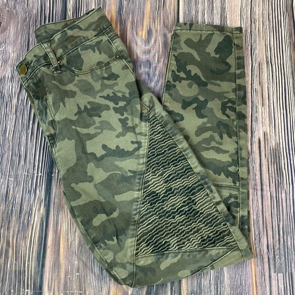 Ashley Mason Camo Pants- 7/28
